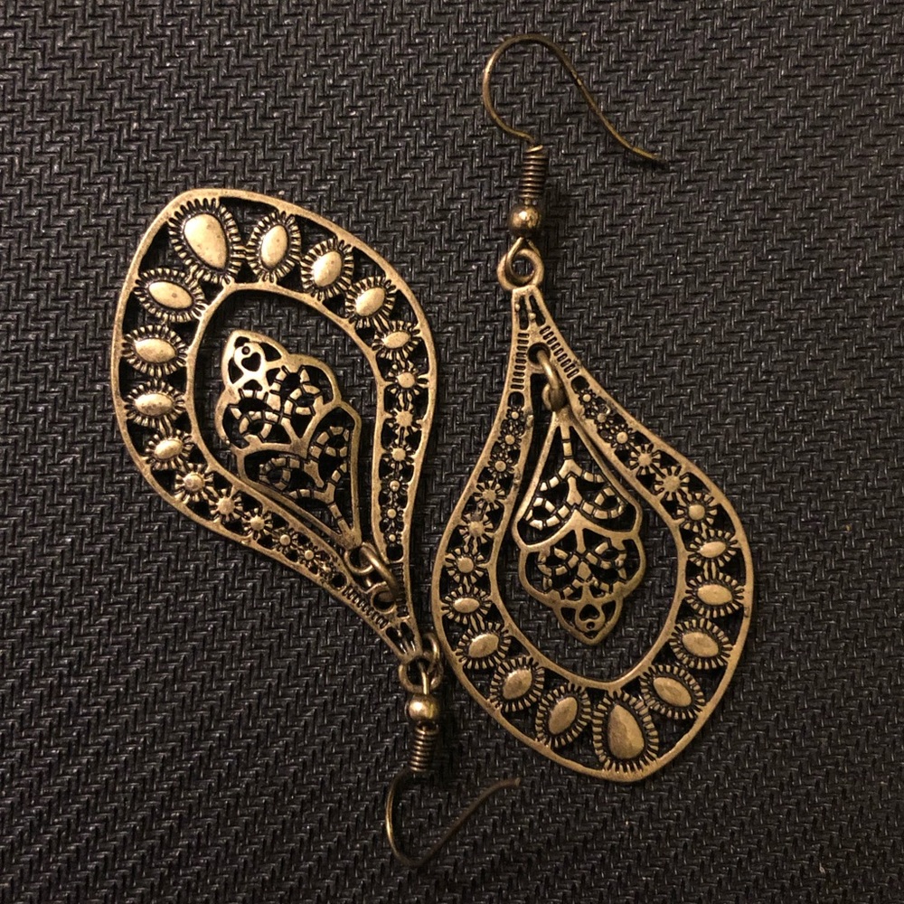 Brass teardrop intricately detailed dangling earrings